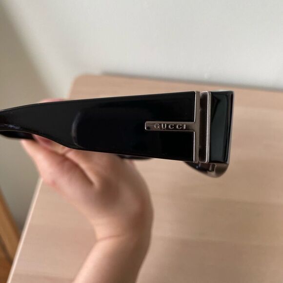 Y2K Black Gucci Sunglasses - Picture 9 of 12